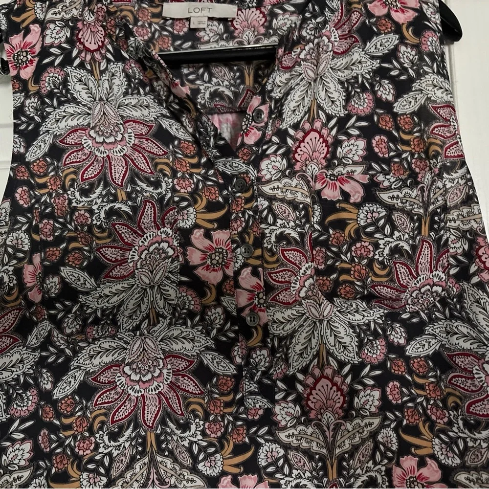 LOFT Floral Sleeveless Blouse size Large - Picture 7 of 8